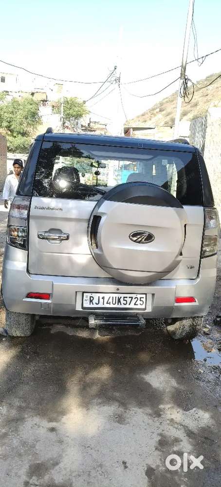 Mahindra Tuv 300 2017 Diesel 100000 Km Driven