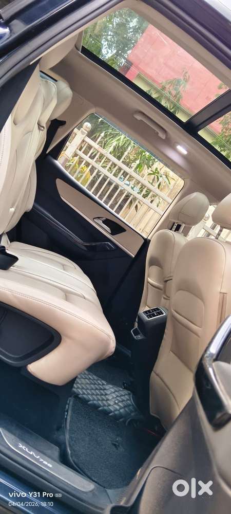 Mahindra Xuv700 2.0 Ax 7 Petrol At Str, 2022, Petrol