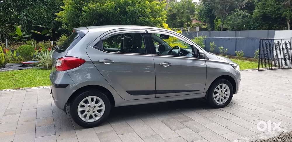 Tata Tiago 1.2 Revotron Xza, 2018, Petrol