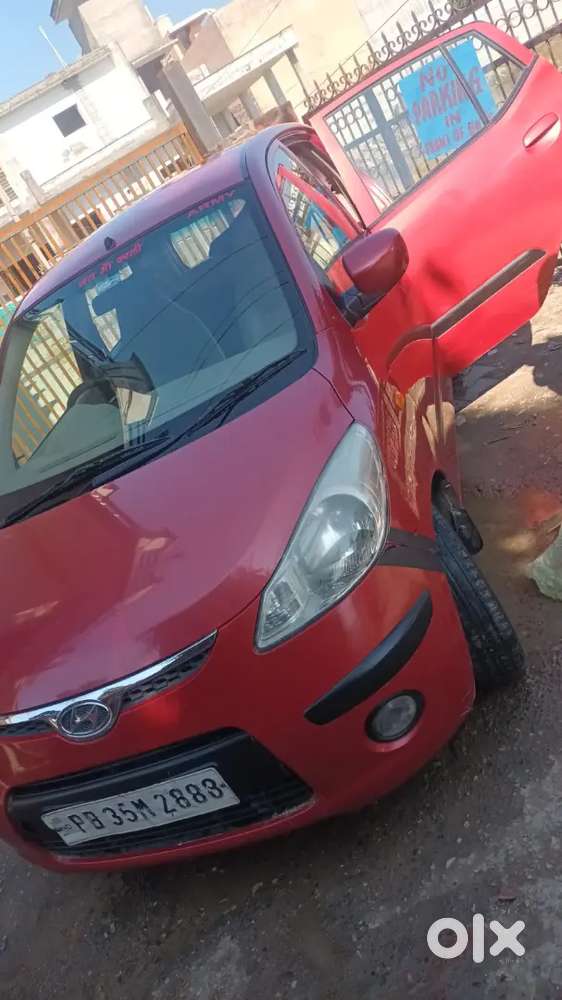 Hyundai I10 Low Km Driven  Fully Maintained Car