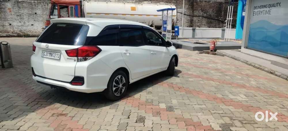 Car Honda Mobilio White Colour Diesel