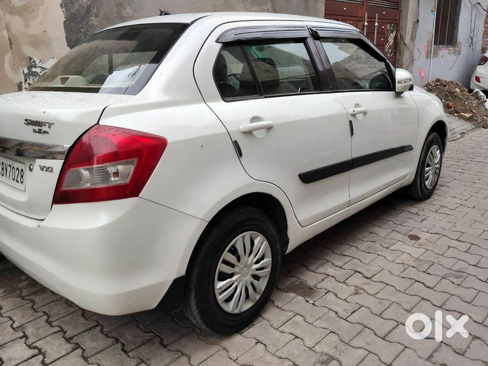 Maruti Suzuki Swift Dzire Vxi Optional, 2012, Petrol