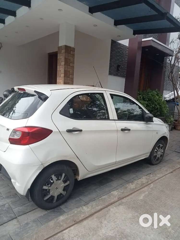 Tata Tiago Xe