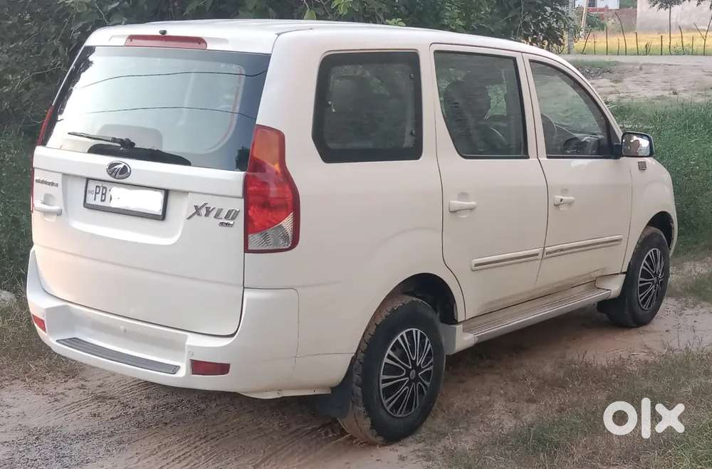 Mahindra Xylo 2010
