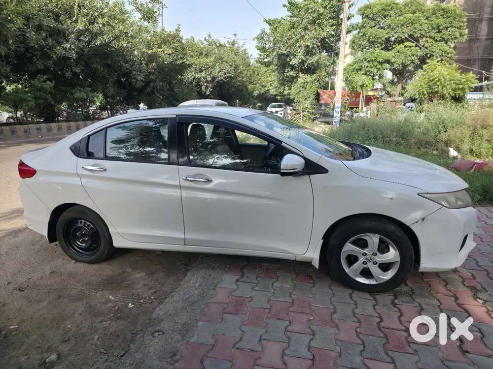 Honda City V Mt 2015 Cng On Papers