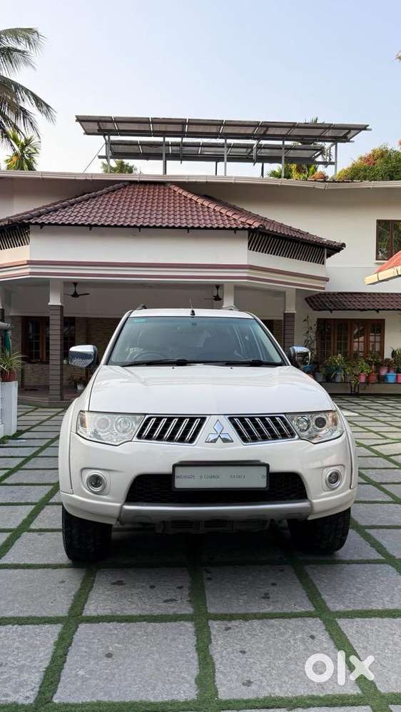 Mitsubishi Pajero Sport 2014 Diesel Original Kerala