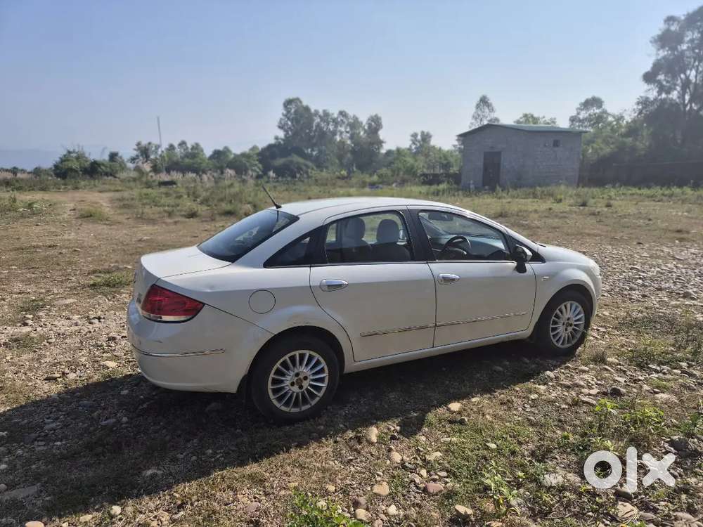 Army Officer Driven Fiat Linea Emotion December 2013 Model