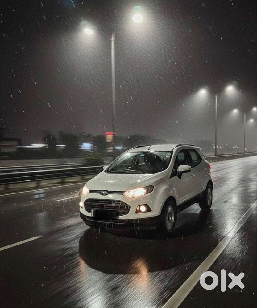 Ford Ecosport Petrol Car