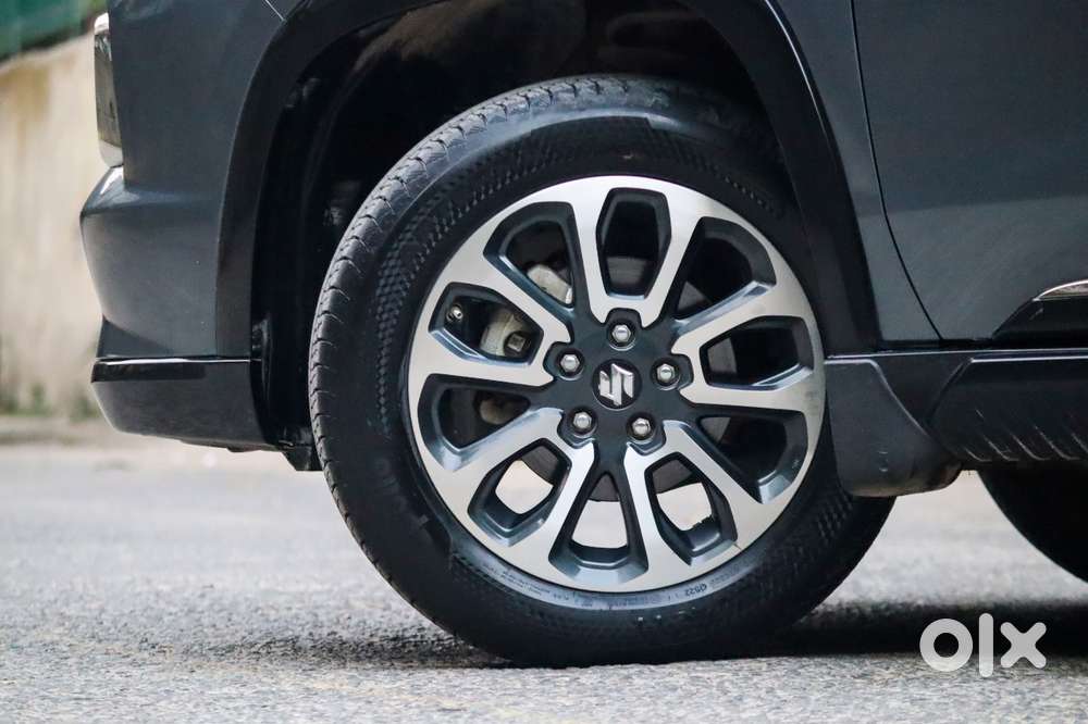 Maruti Suzuki Grand Vitara 1.5 Alpha Plus Intelligent Hybrid Ecvt, 2..