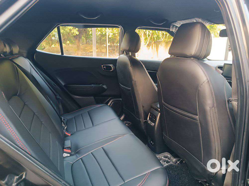 Hyundai Venue S(o) Knight Edition Mt, 2024, Petrol