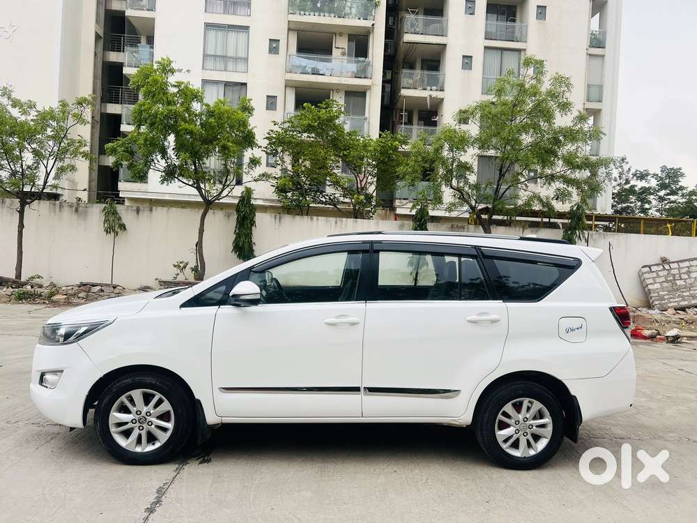 Toyota Innova Crysta 2.4 G Mt 7 Str, 2017, Diesel