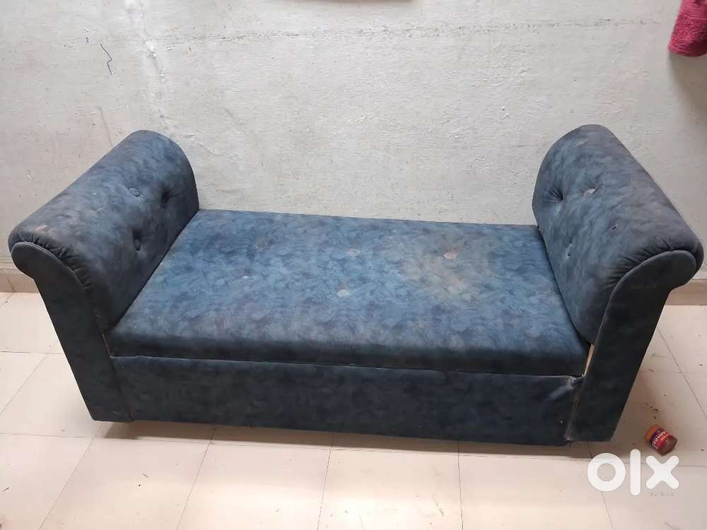 Tapestrie sofa