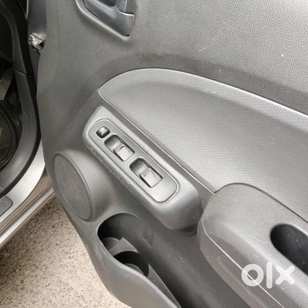 Maruti Suzuki Ritz 1.2 Lxi 2012