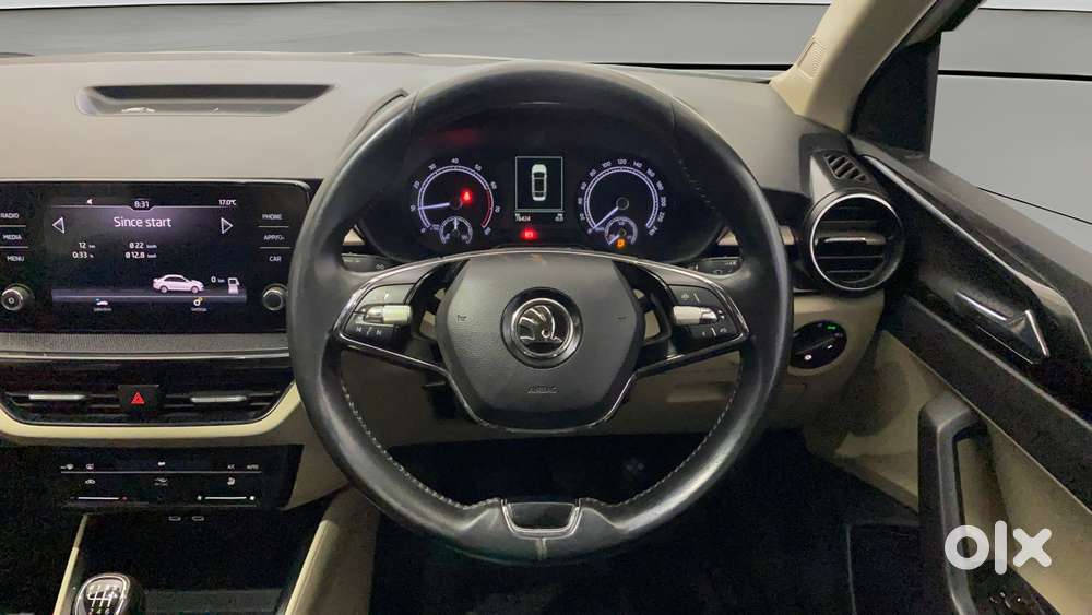 Skoda Slavia 1.0 Ambition Tsi, 2022, Petrol