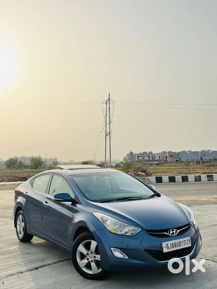 Hyundai New Elantra 2014 Petrol Well Maintained