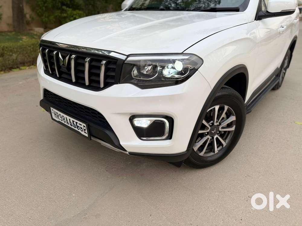 Mahindra Scorpio N Z8 Petrol At 7 Str, 2026, Petrol