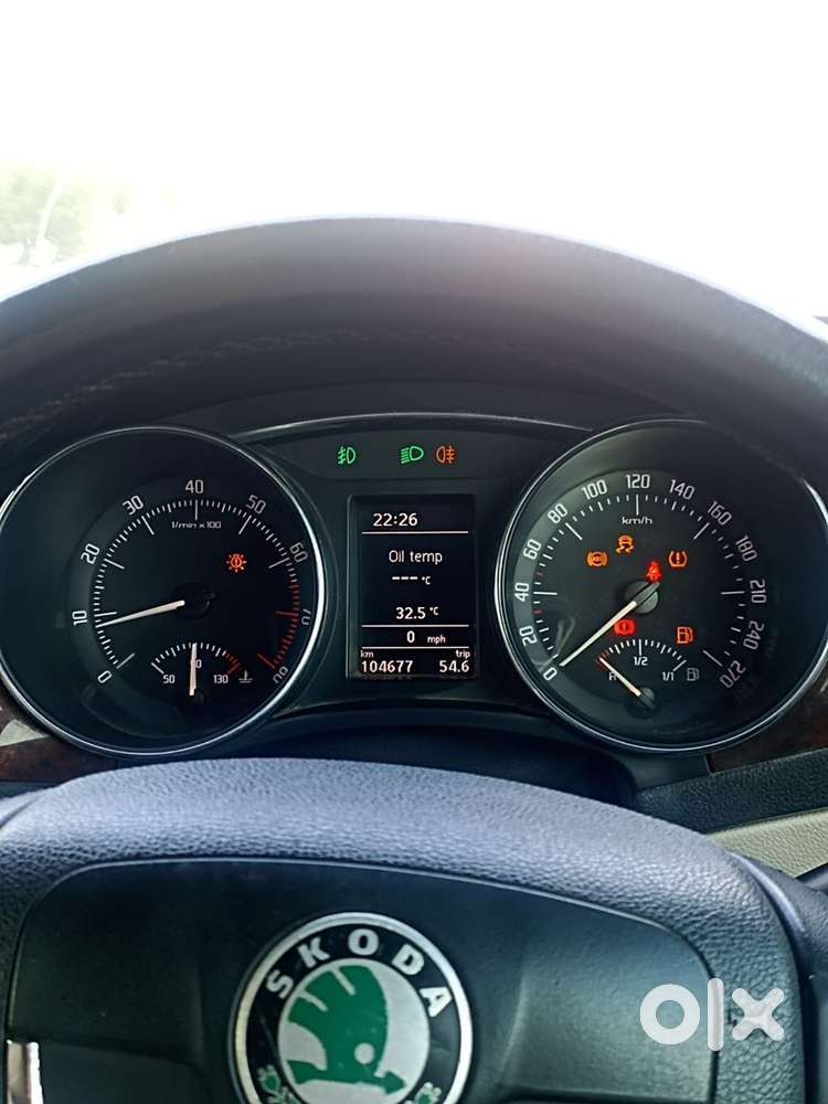 Skoda Superb 2011 Petrol Well Maintained