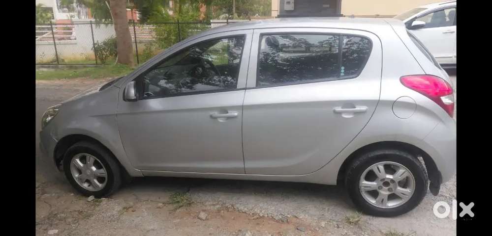Hyundai I20 Sportz Petrol 2012