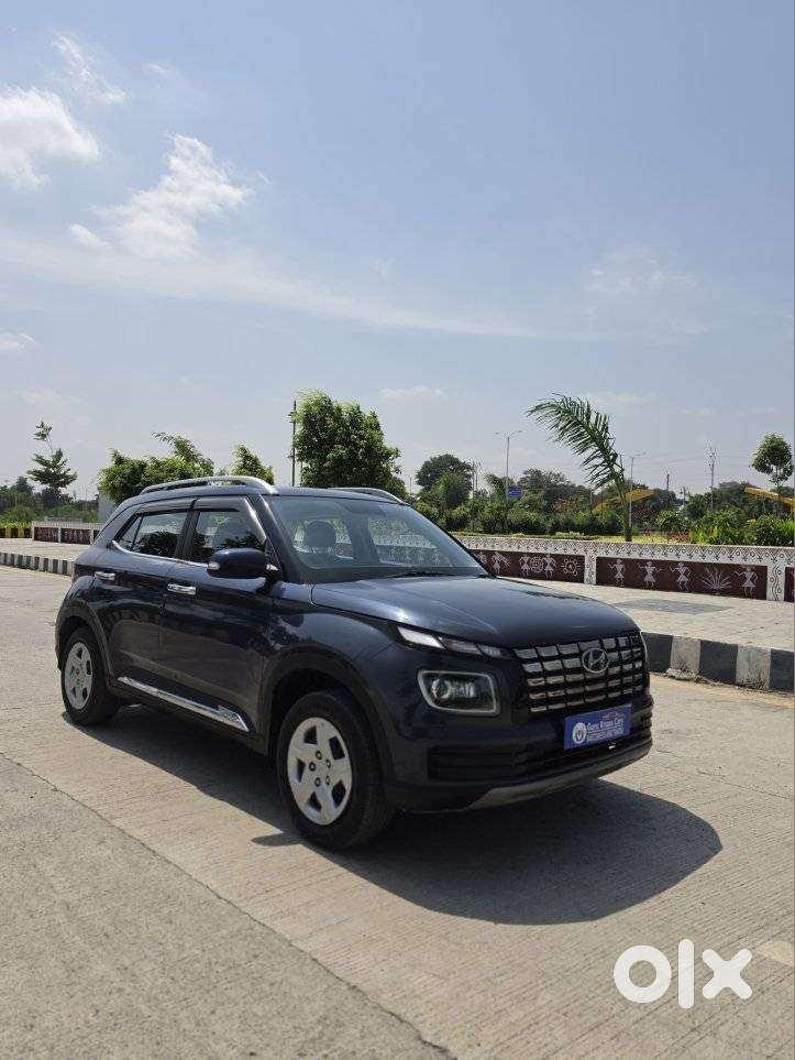Hyundai Venue 1.2 S (o), 2022, Cng & Hybrids