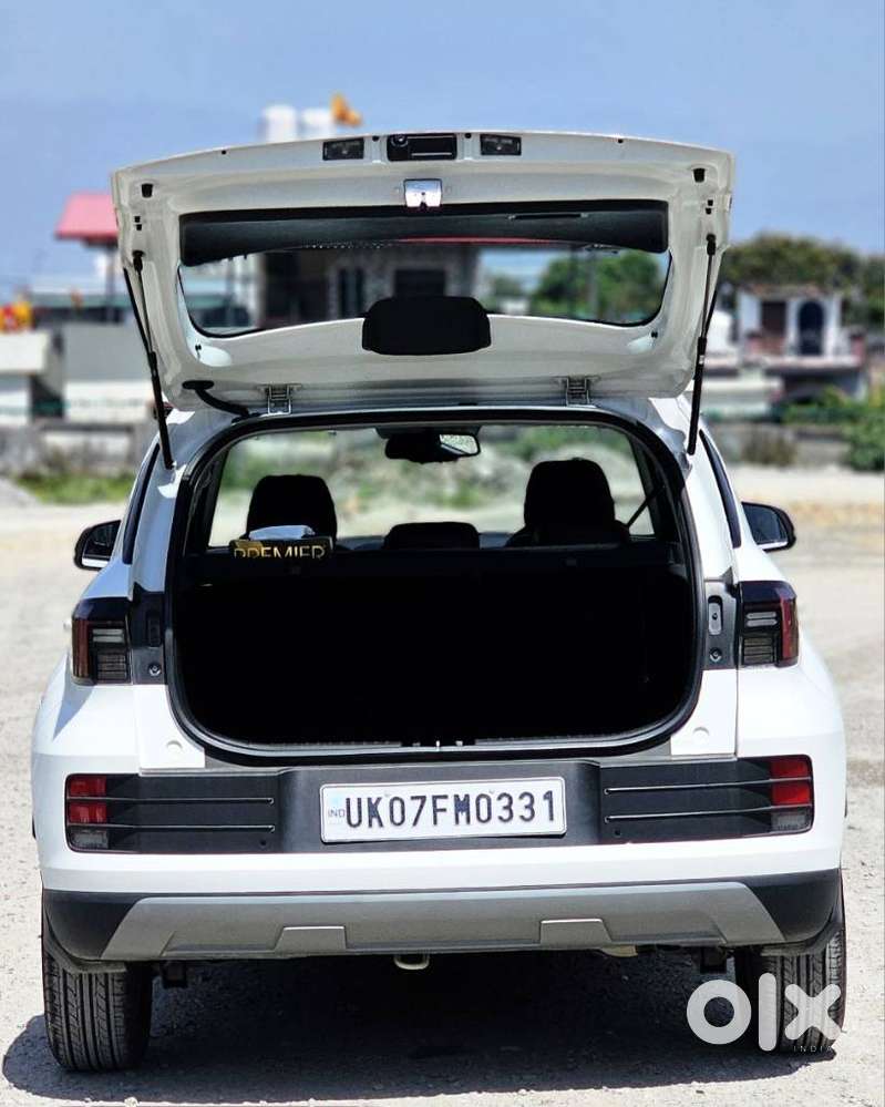 Hyundai Venue Sx Mt, 2023, Petrol