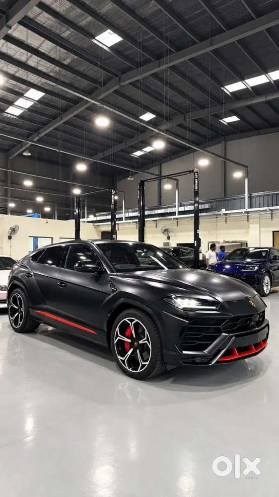 2021 Lamborghini Urus Pearl Capsule