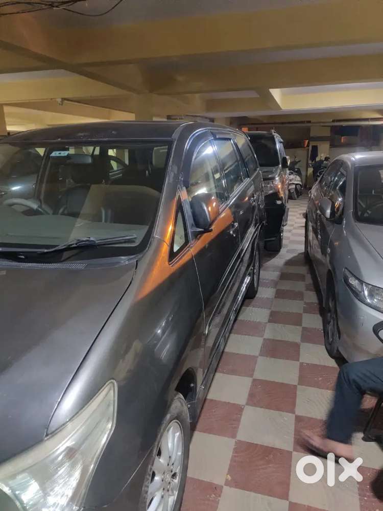 Toyota Innova 2012 Diesel 120000 Km Driven