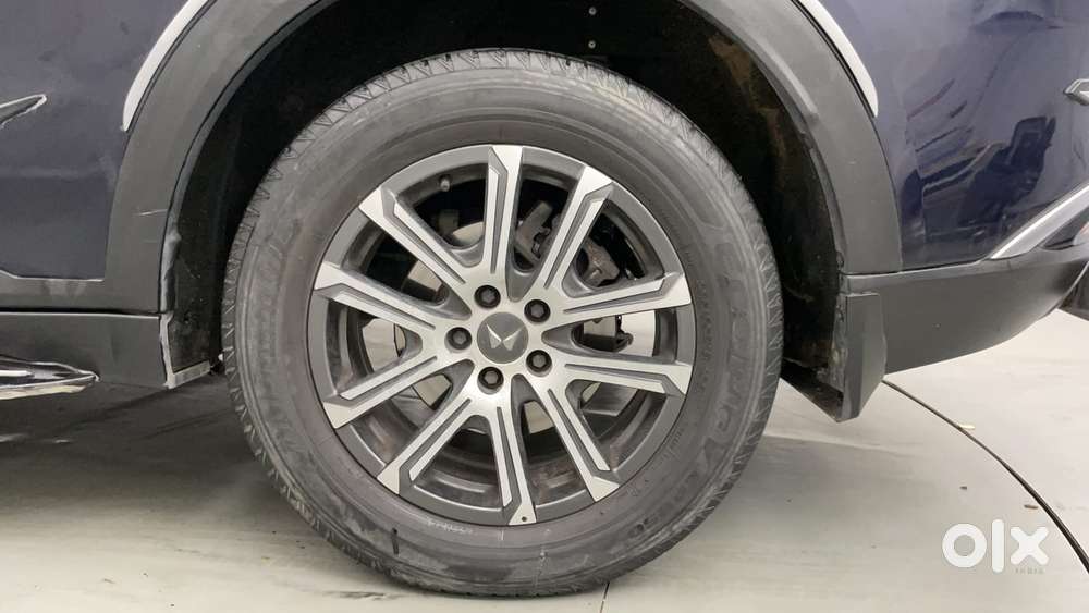 Mahindra Xuv700 2.2 Ax 7 Diesel At Luxury Pack Str, 2022, Diesel