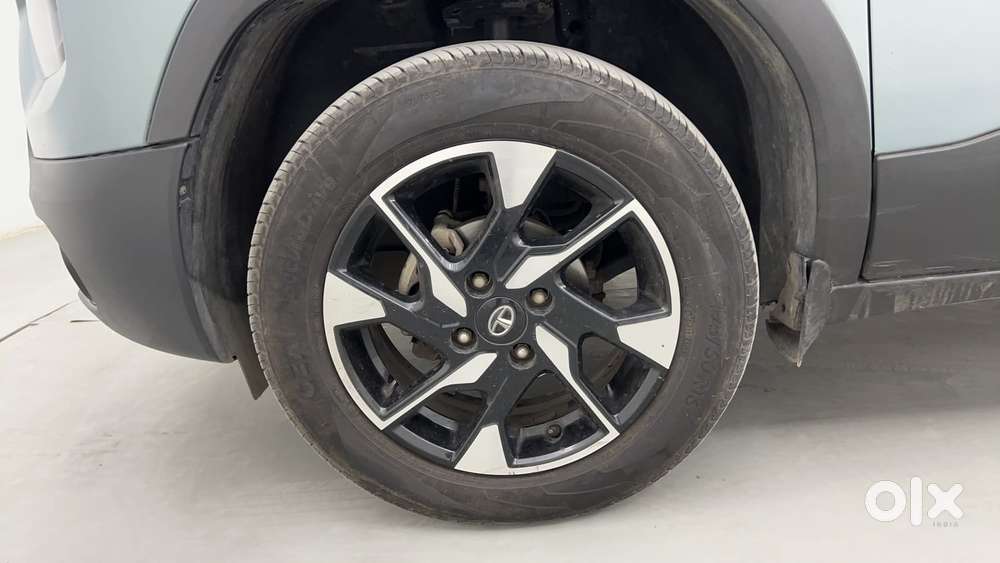 Tata Punch 1.2 Revotron Creative Amt Dual Tone, 2022, Petrol