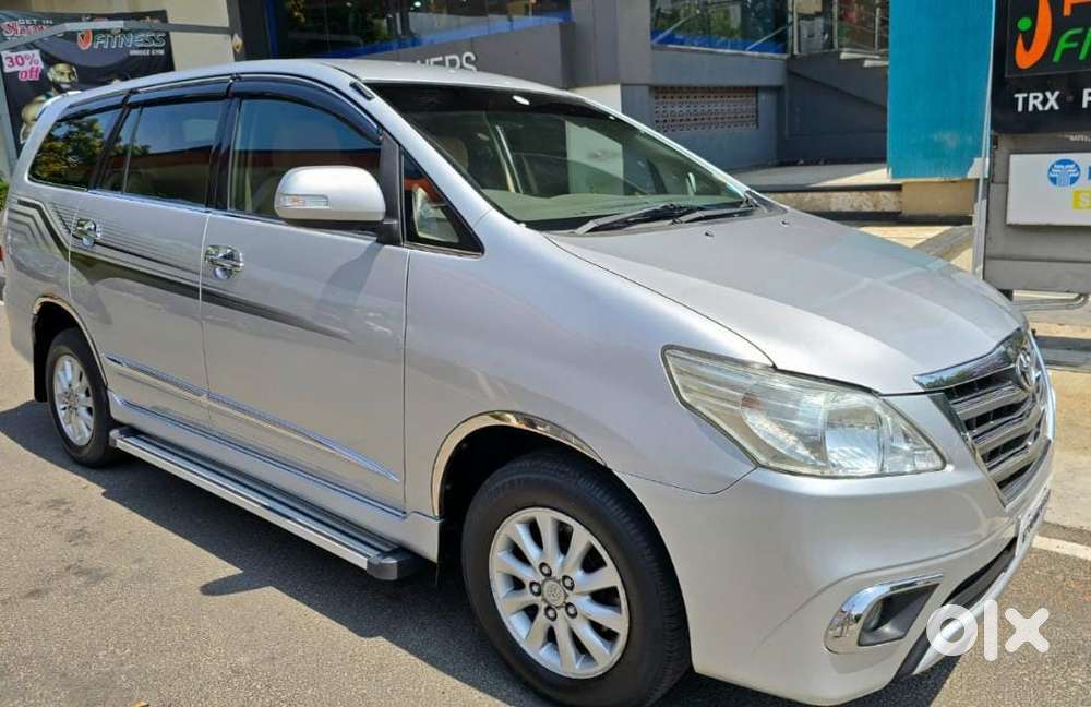 Toyota Innova 2.5 Vx 8 Seater Bs Iv, 2013, Diesel