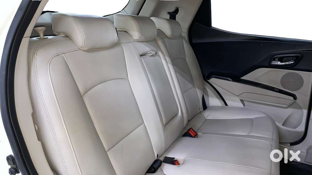 Mahindra Xuv300 W8 Option, 2022, Petrol