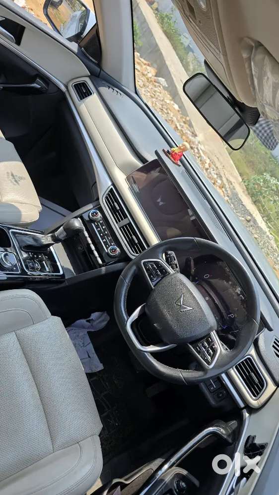Mahindra Xuv700 Ax7l Awd 2023