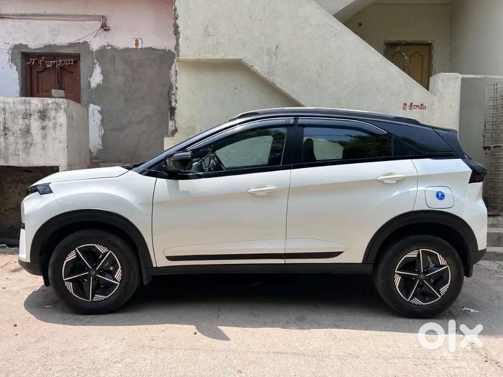 Tata Nexon 2023 Petrol 48000 Km Driven