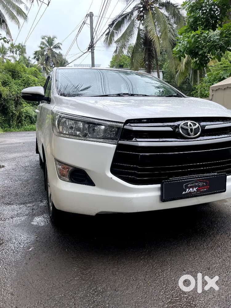 Innova Crysta 2.4 G Mt