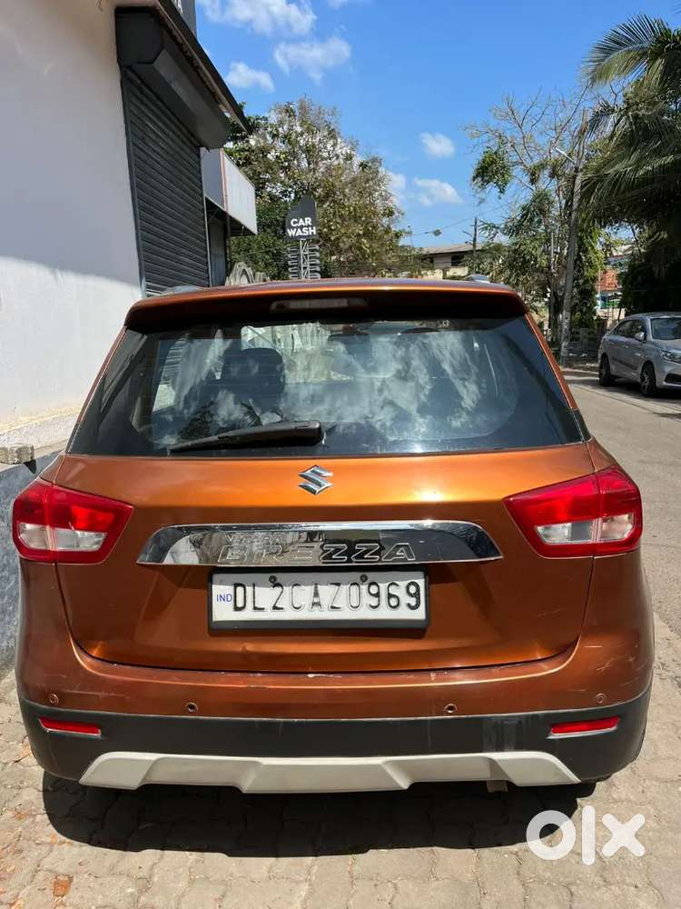 Brezza 2018 Automatic Diesel 85000 Km