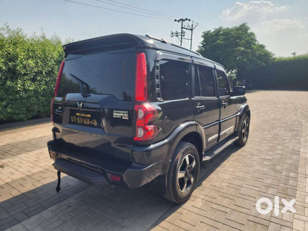 Mahindra Scorpio Classic 2.2 S 11 Mt 7 Str, 2024, Diesel