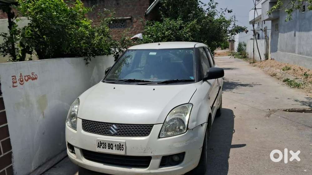 Maruti Suzuki Swift Petrol 70000 Km Driven