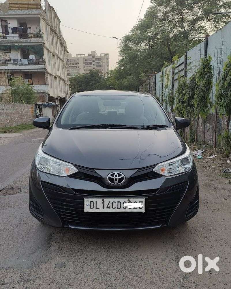 Toyota Yaris J Cvt, 2018, Petrol
