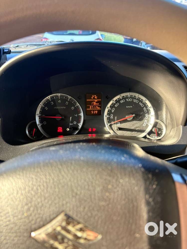 Maruti Suzuki Swift Dzire Zxi 2014 Petrol Well Maintained