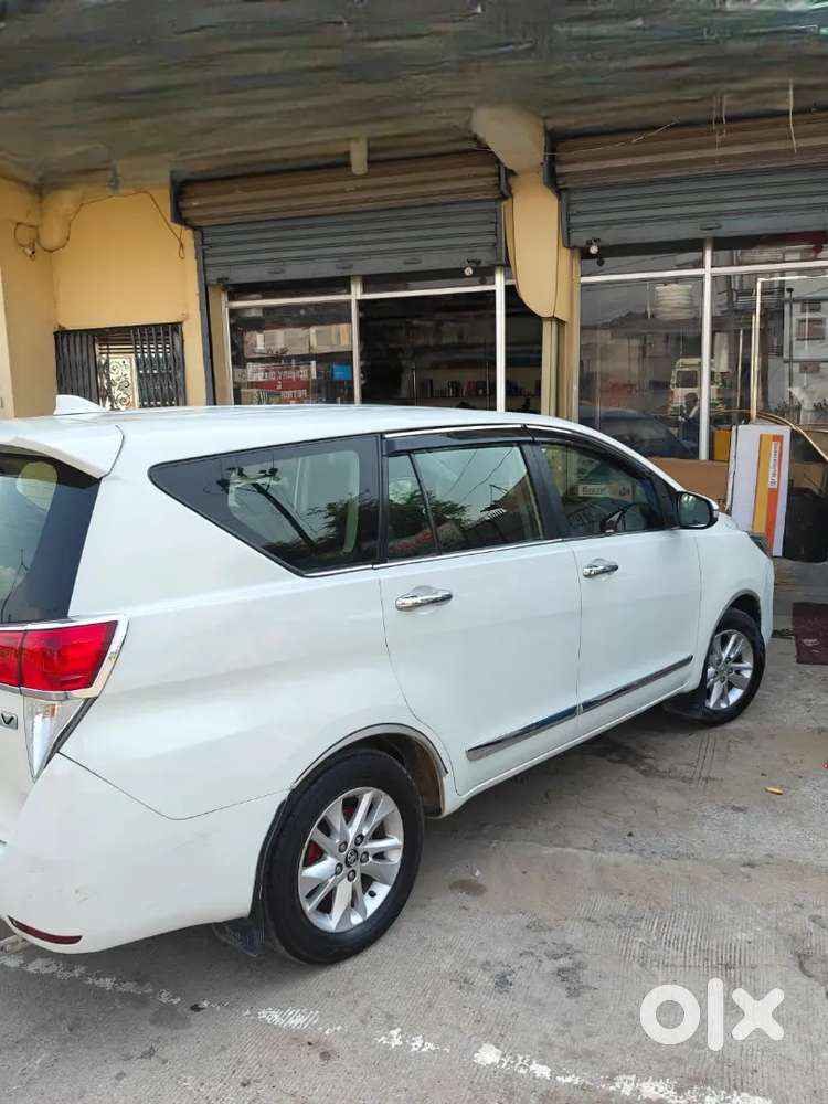 Toyota Innova Crysta 2019 Diesel 105000 Km Driven