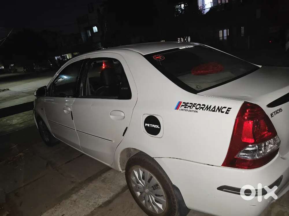 Toyota Etios 1.5 G Xclusive (petrol)