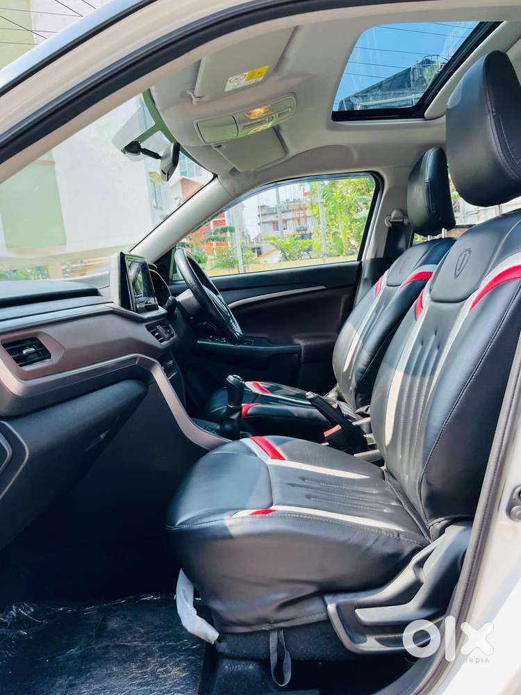 Maruti Suzuki Brezza 1.5 Zxi Smart Hybrid, 2023, Petrol