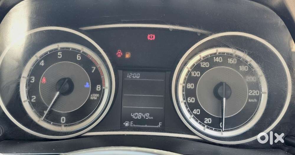 Maruti Suzuki Swift Dzire Vxi(o) Mt, 2017, Petrol