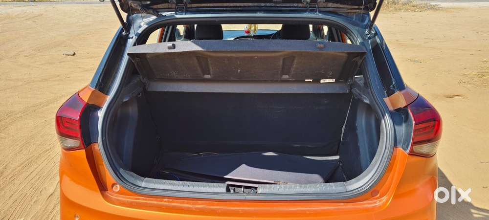 Hyundai I20 Sportz Plus Dual Tone, 2019, Petrol