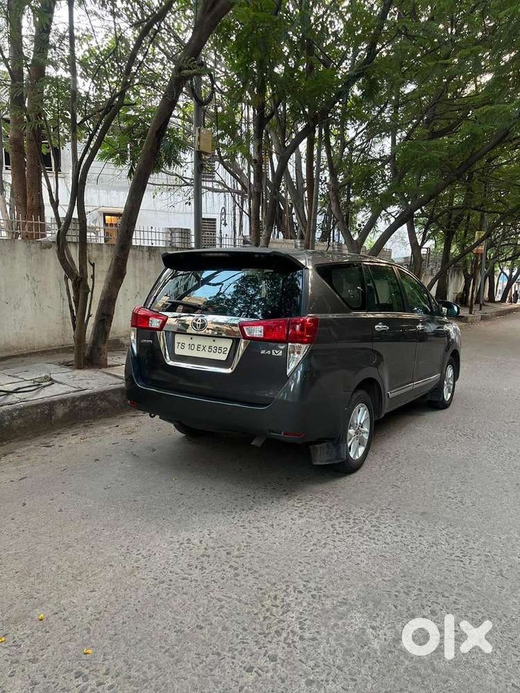 Toyota Innova Crysta 2016 Diesel Well Maintained