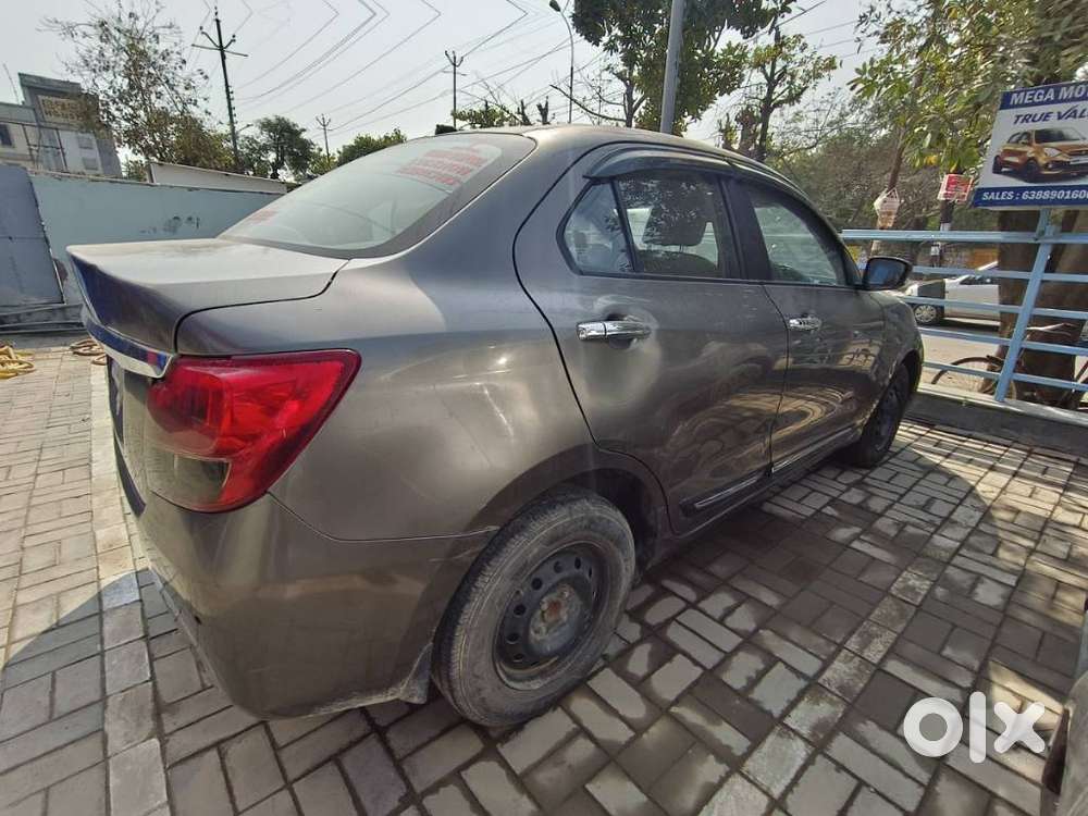 Maruti Suzuki Dzire 1.2 Vxi, 2023, Petrol