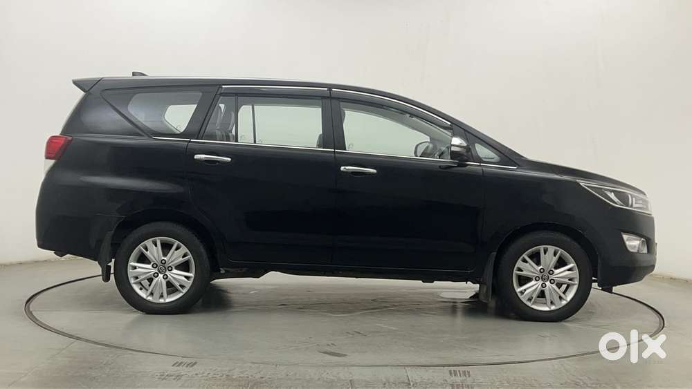 Toyota Innova Crysta [2020-ongoing] 2.4 Zx 7 Str, 2016, Diesel