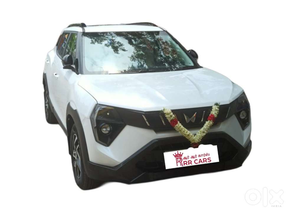 Mahindra Xuv 3xo Ax5 Pm Mt, 2026, Petrol