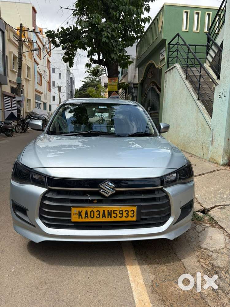 Dzire Vxi Automatic 4 Lacs Loan Continue