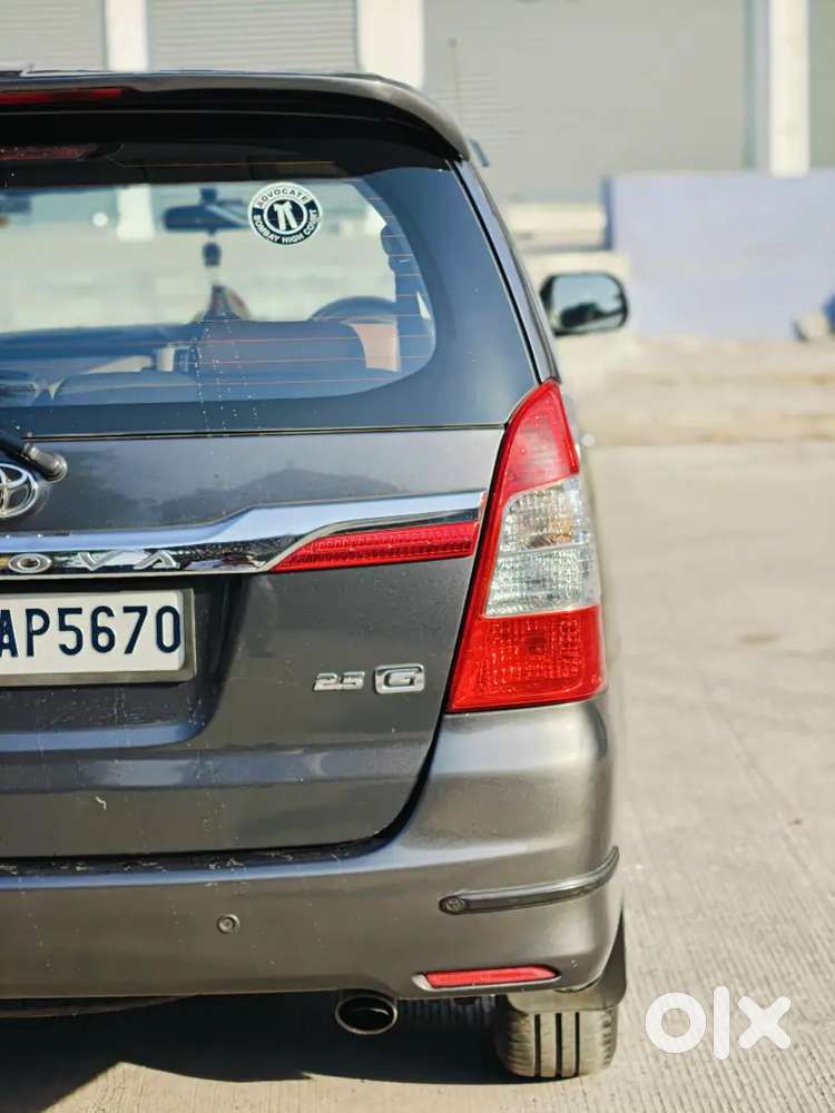 Toyota Innova 2.5 G 8-seater 2015