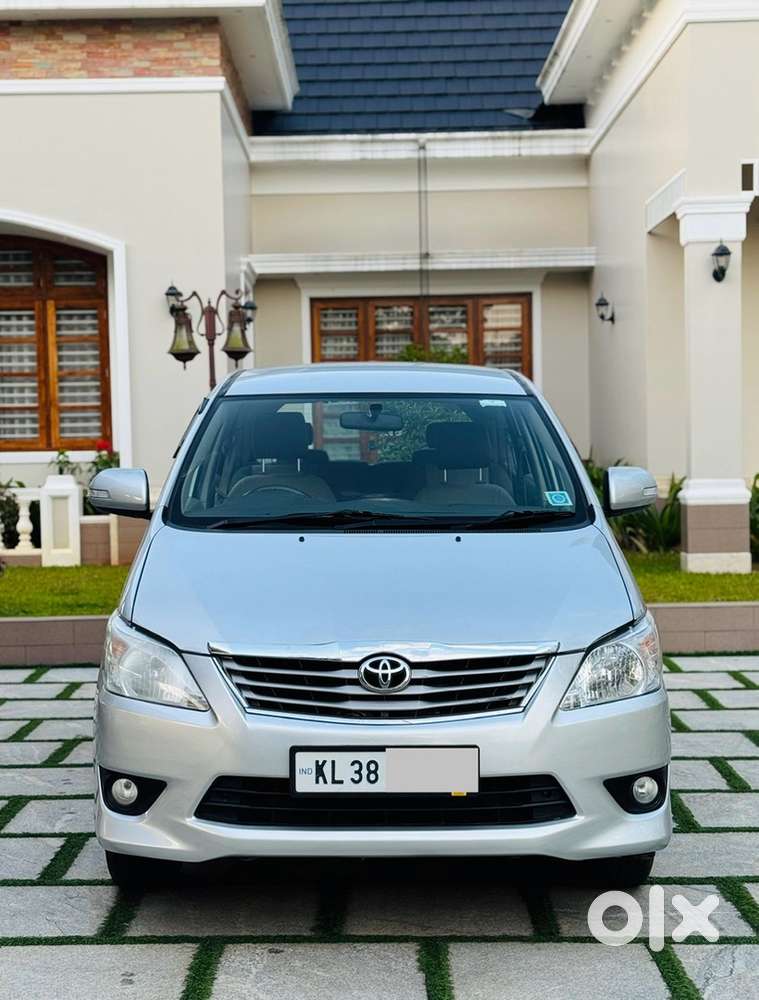 Toyota Innova Diesel 2012